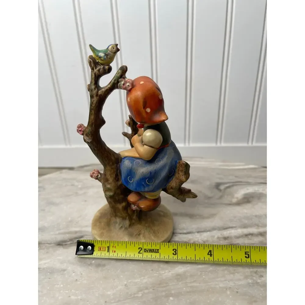 Goebel Hummel Apple Tree Girl 141/1 Figurine Vintage TMK-3 Stylized Bee 6